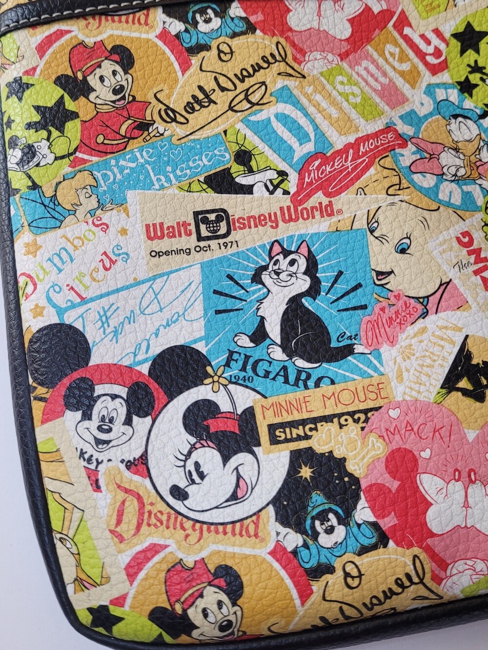 Disney Parks Exclusive Mickey Mouse Classic Collage Crossbody Bag - Excellent! - Picture 2 of 8